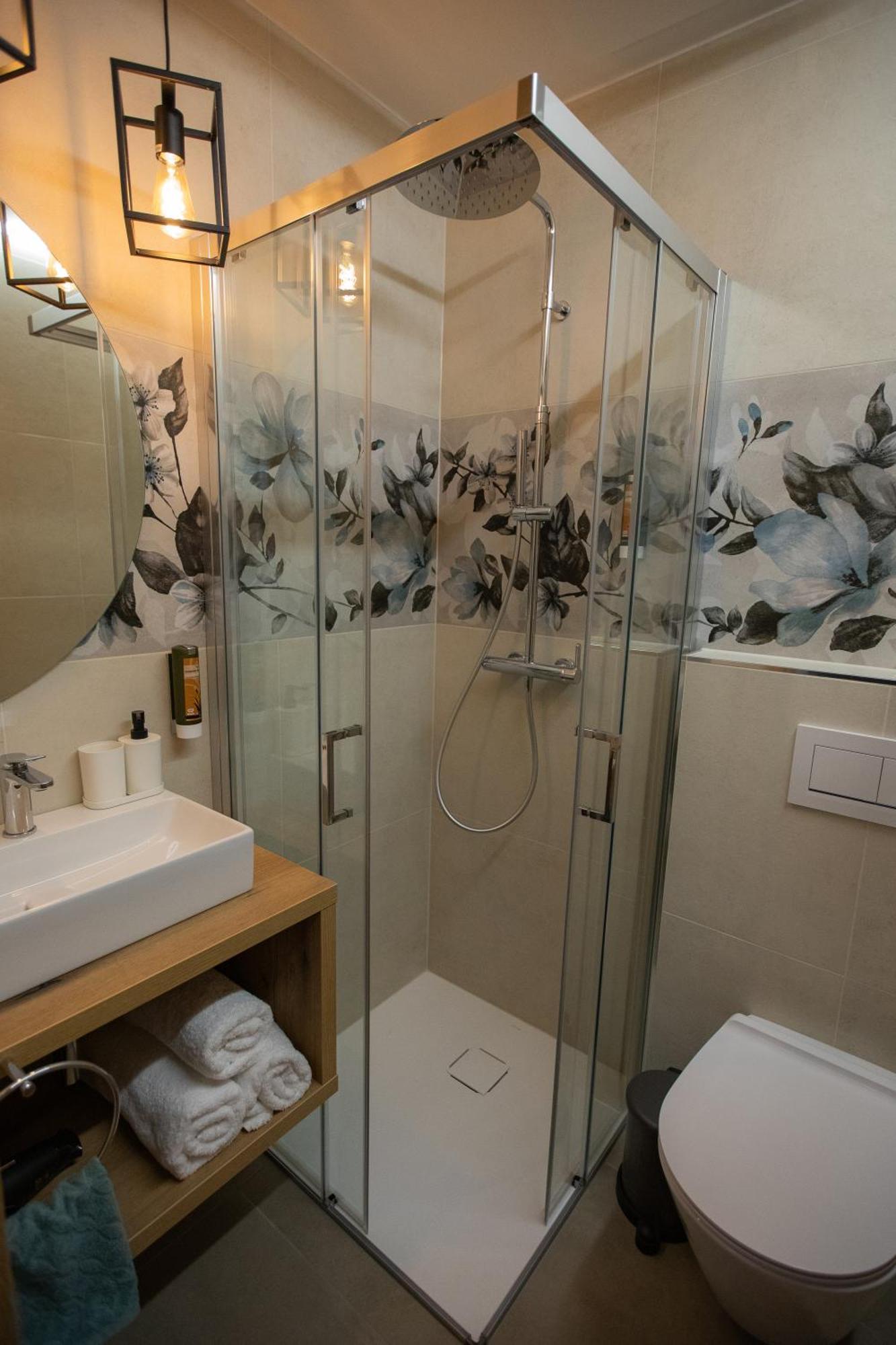 Hisa Trelc- Sobe Hotell Komenda Exteriör bild